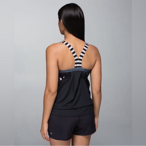 Lulu lemon Black Striped rest less tank black/burlap texture black dune. - Picture 3 of 13